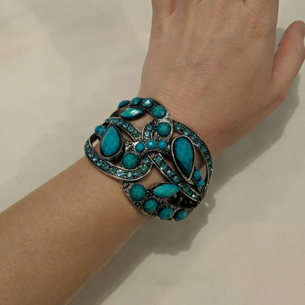 Turquoise Hinged Statement Bracelet - image 2